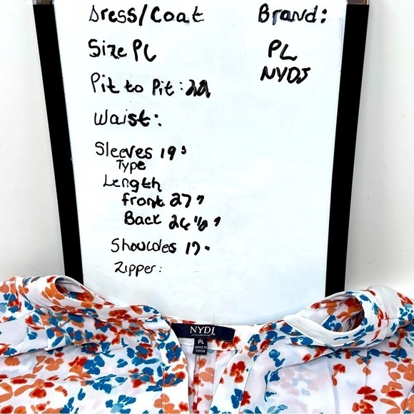 NYDJ White Peach Floral Print V Neck 3/4 Sleeve Pintuck Blouse Size Large P NWOT - Picture 9 of 14
